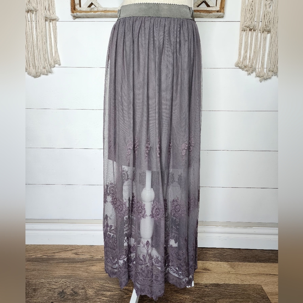 Wrap London Women's Lace Skirt